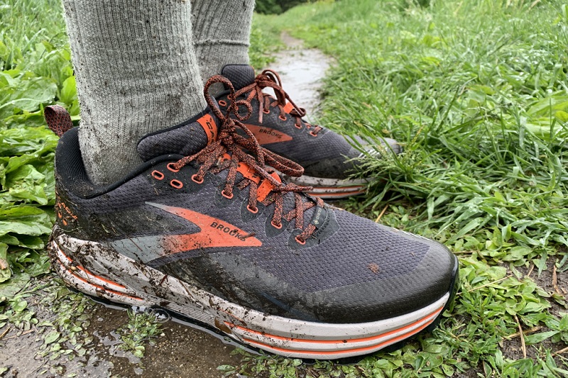 giày chạy trail